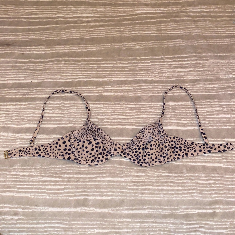 xhilaration Cheetah print Bathing suit top